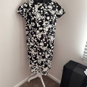 Talbot's size 18 NWT Black and soft cream floral print dress